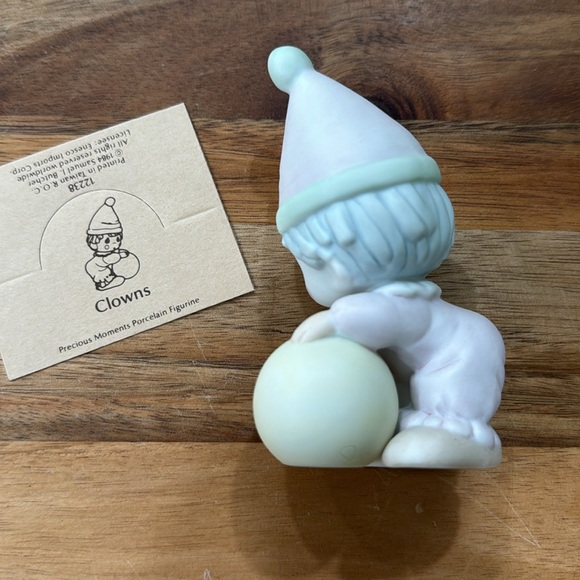 Precious Moments Clowns 12238 1984 - Picture 5 of 12